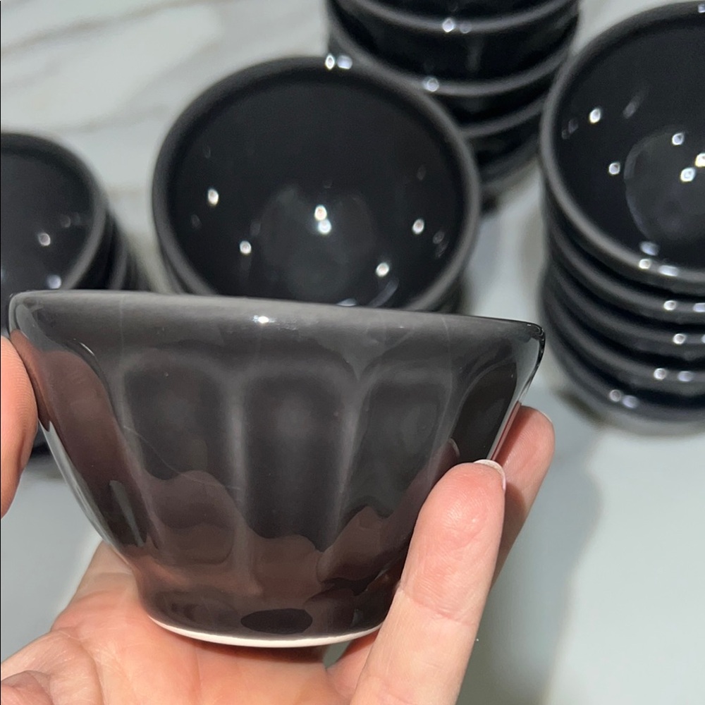 Set of Black Ceramic Bowls - Picture 5 of 5